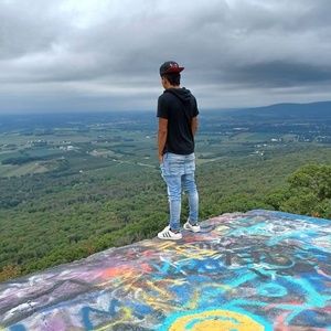 Meet your Posher, Jonathan